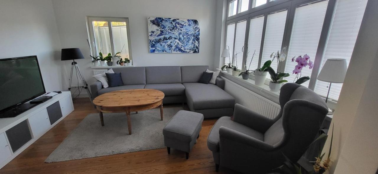 Apartment Freienwohnung 80qm, 4 Personen Mit Kamin Pinneberg